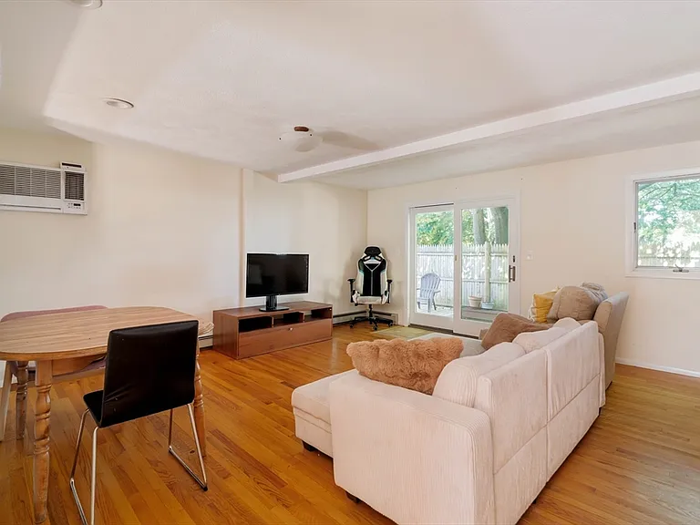 55 Waterhouse St #55 — Photo 4