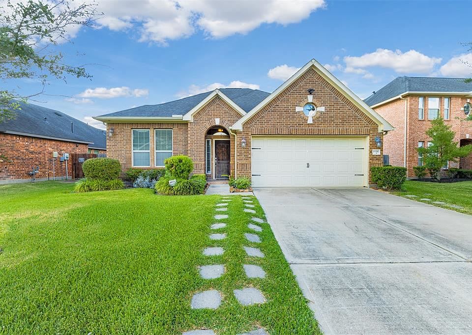 1st image of 19310 Cannon Hills Ln