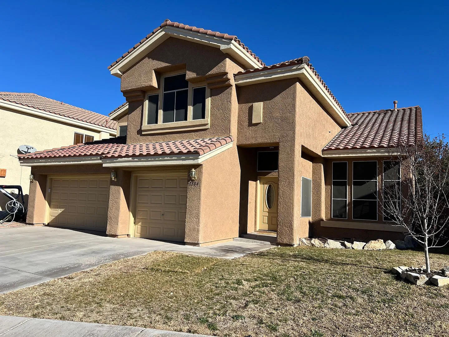 Discover Your Dream Home in Summerlin! — Photo 1