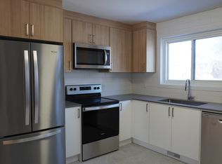 381 Presland Rd #A, Ottawa, ON K1K 2B3