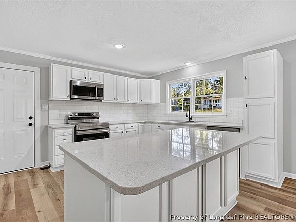 5th image of 4701 Beaufort Dr