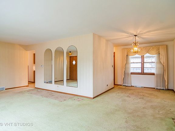5th image of 714 Leahy Cir