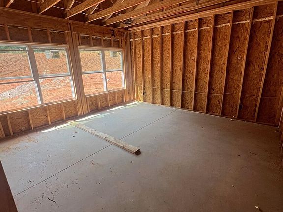 5th image of 1422 Summer Meadow Dr