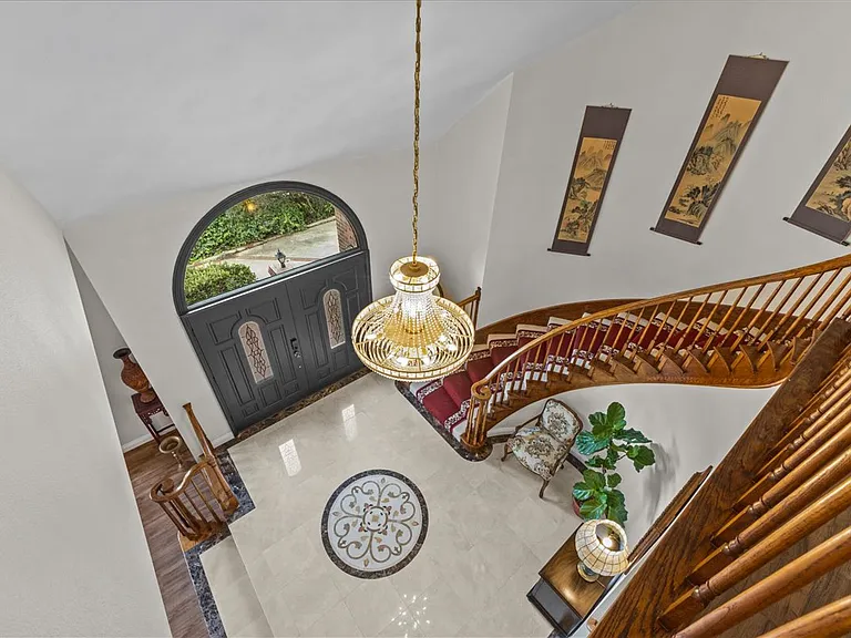 2705 Clear Creek Ln — Photo 25