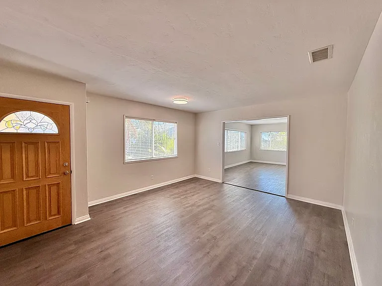 2208 Susan Pl — Photo 2