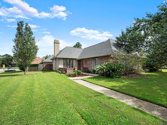 2nd image of 9813 Oliphant Rd