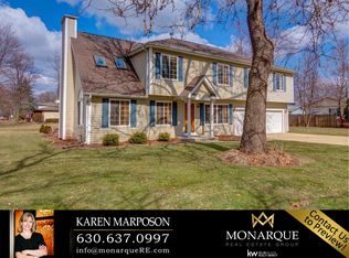 30W066 Bruce Ln, Naperville, IL 60563