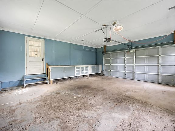 5th image of 2280 Mott Rd