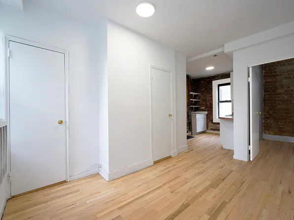 443 E 6th St APT 4, New York, NY 10009