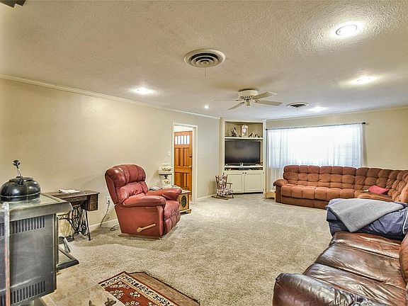 5th image of 941 N Harbin Dr