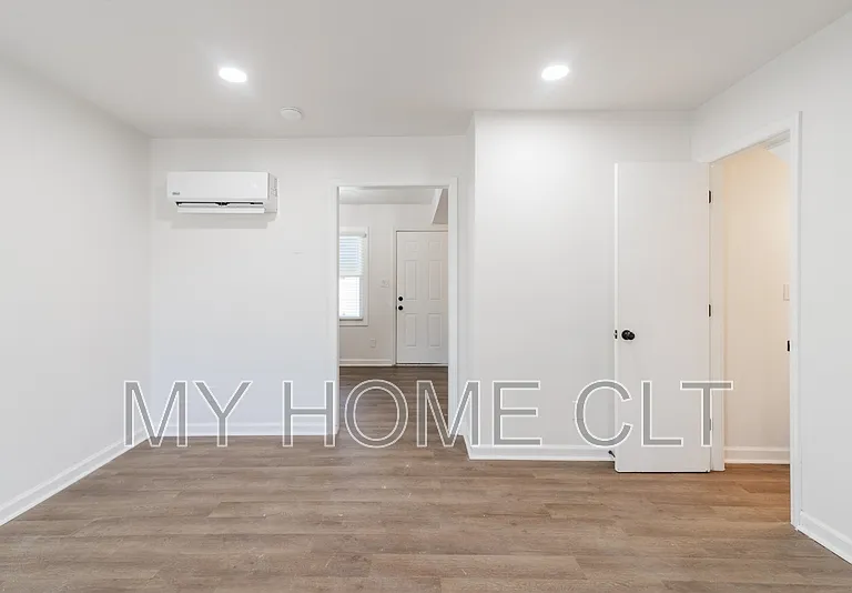 931 Cantwell St #1 — Photo 4