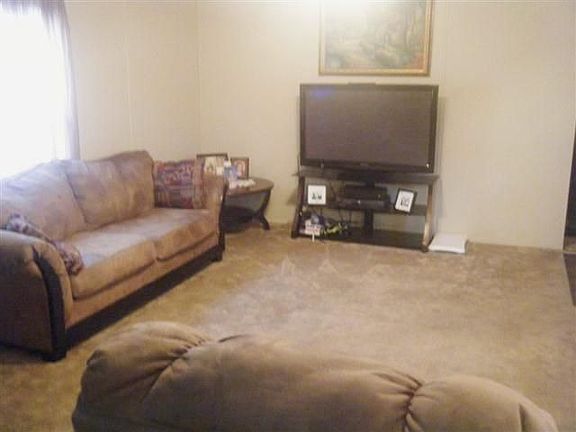 2nd image of 4685 Murray Ct