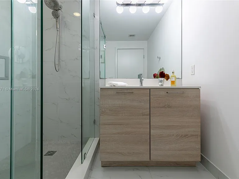 16385 Biscayne Blvd #1701 — Photo 7
