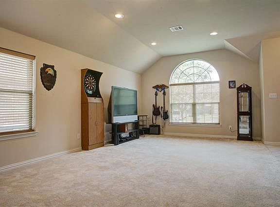 4th image of 1222 Angelina Dr