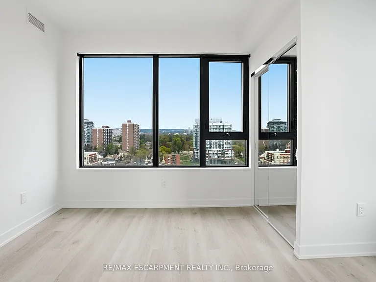2075 Lakeshore Rd #1002 — Photo 15