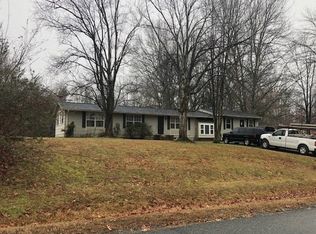 16 Turner Dr, Stafford, VA 22556