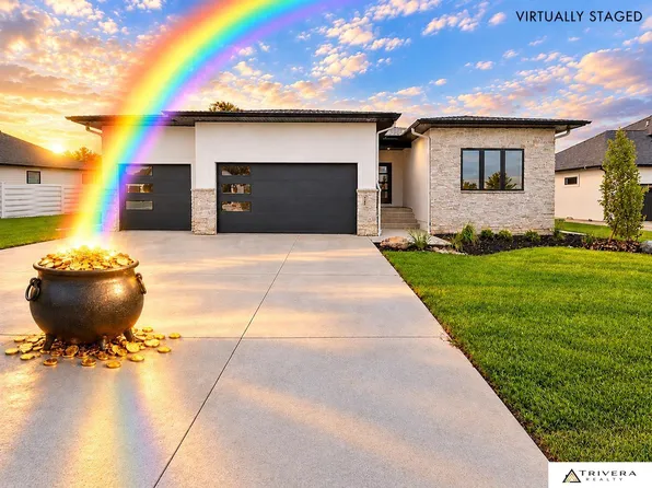 9160 Hillcrest Trl, Lincoln, NE 68510