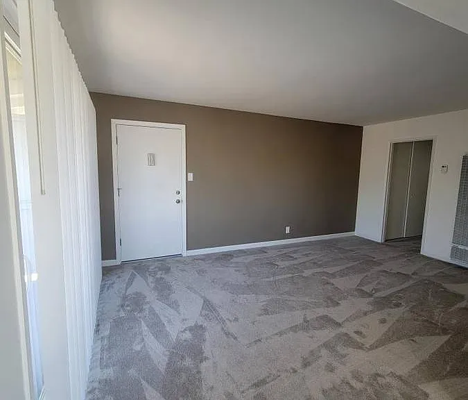 3070 Van Sansul Ave #1B — Photo 10