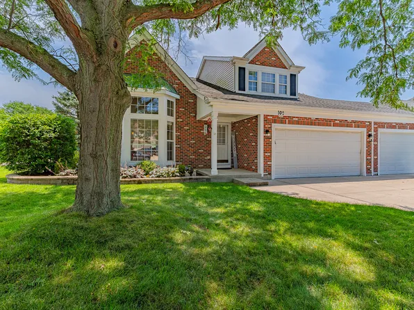 102 Spyglass Cv, Carpentersville, IL 60110