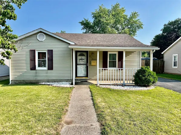 842 Tennyson Ave, Wood River, IL 62095