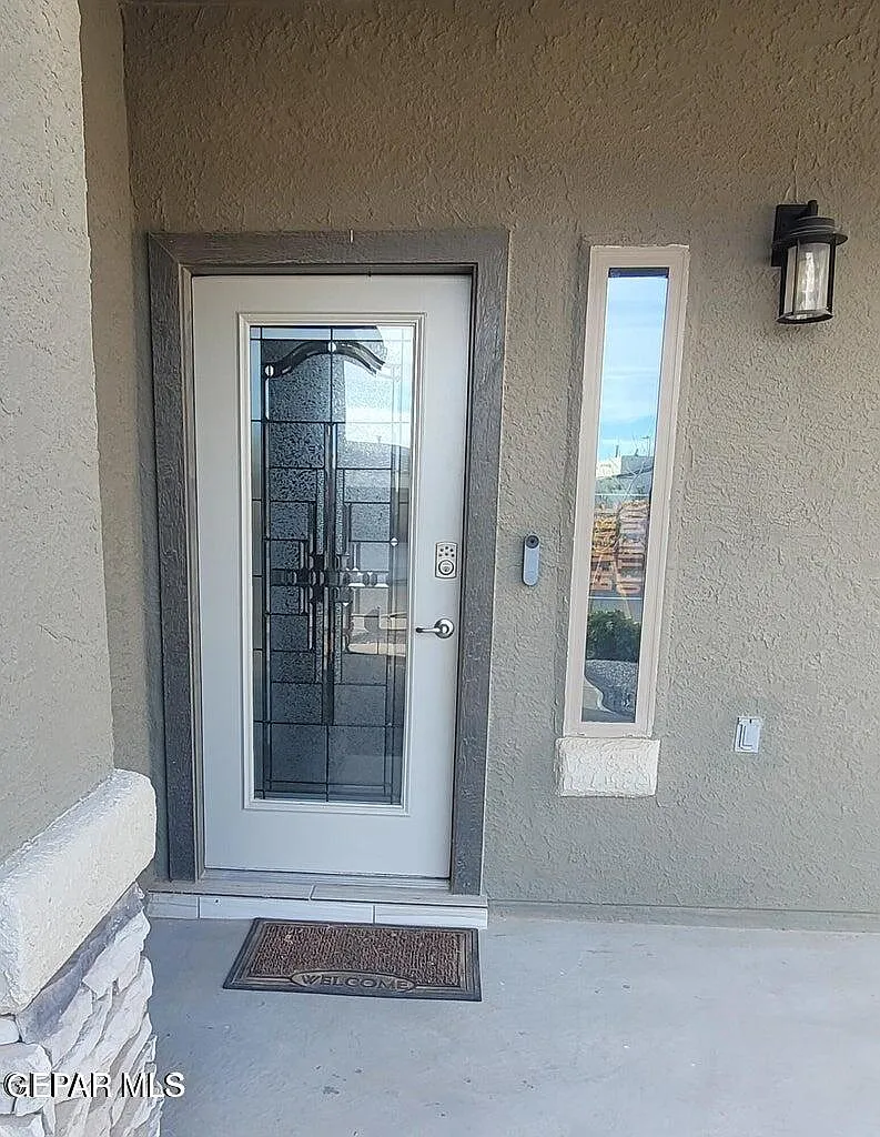 3 bed, 2.5 bath, 1797 sqft, $2,200 — Photo 3