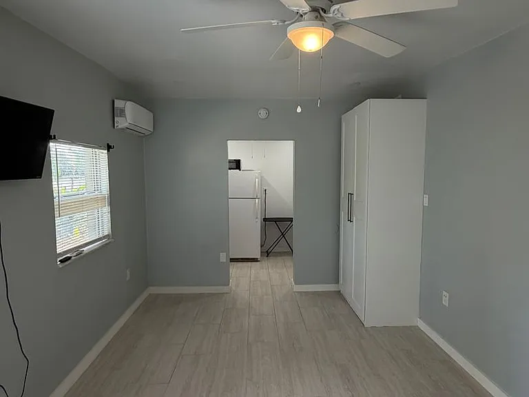 2815 Rogan Rd — Photo 5