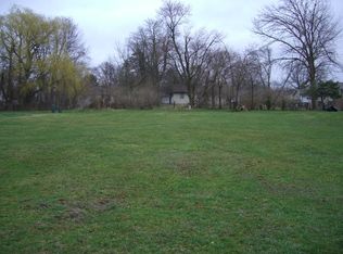 511 Loraine St, Earlville, IL 60518