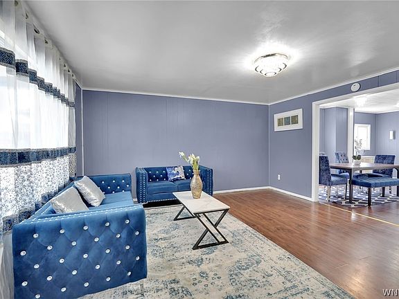 5th image of 152 Lewis St