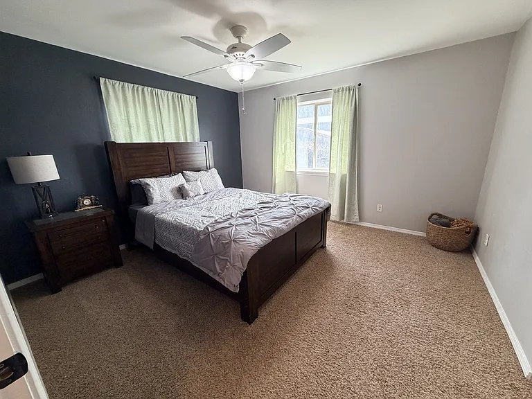 574 Meadowbrook Dr — Photo 7