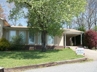 711 Meredith Ct APT A, Lenoir, NC 28645