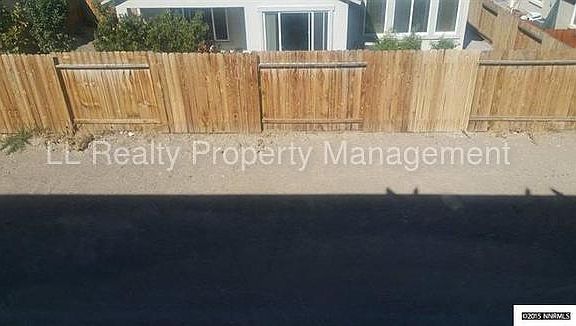3rd image of 186 Royal Oaks Dr