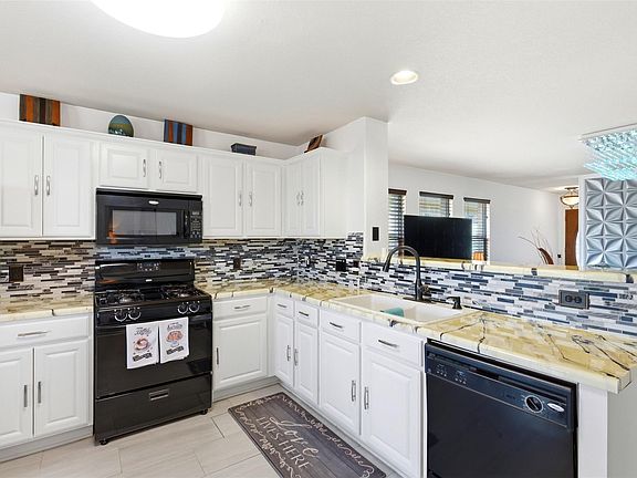 3rd image of 3425 Savage Springs Dr