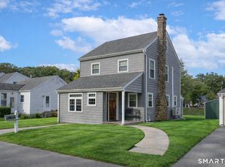 42 Waverly Rd, Branford, CT 06405