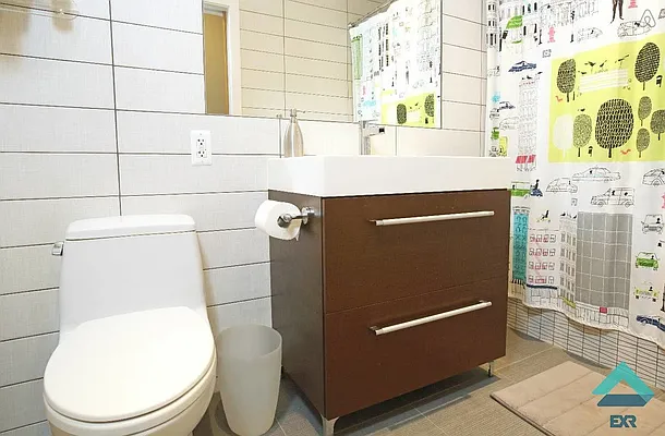 Rented by EXR | media 28