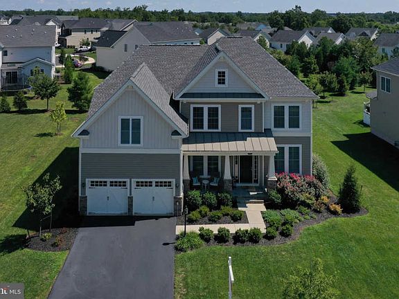 2nd image of 5883 Waterloo Bridge Cir
