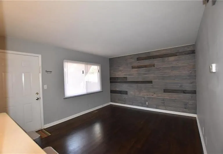 112 Ardmore Pl NW #3 — Photo 3