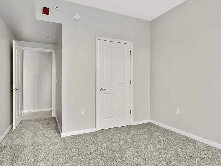500 E Grant St — Photo 13