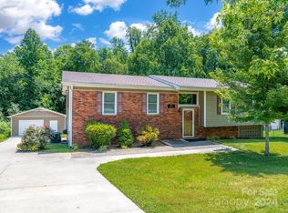 5301 Nix Creek Rd, Marion, NC 28752