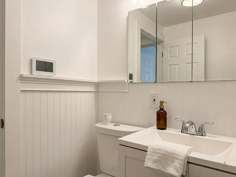 5834 Phillips Ave #2 — Photo 13