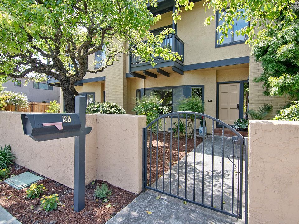 1st image of 135 Buckthorn Way