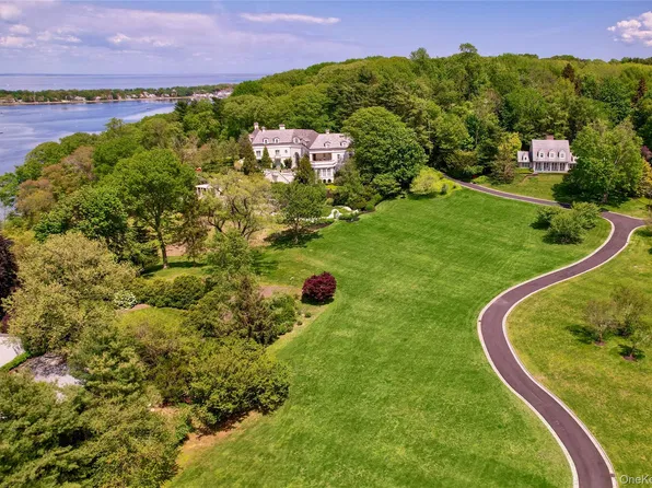 112 Horseshoe Road, Mill Neck, NY 11765