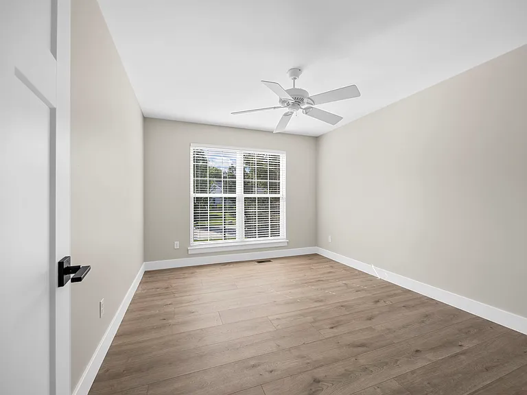 8050 Knights Crossing Dr — Photo 48