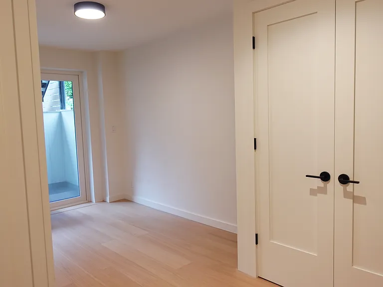89 S Portland Ave #1 — Photo 17