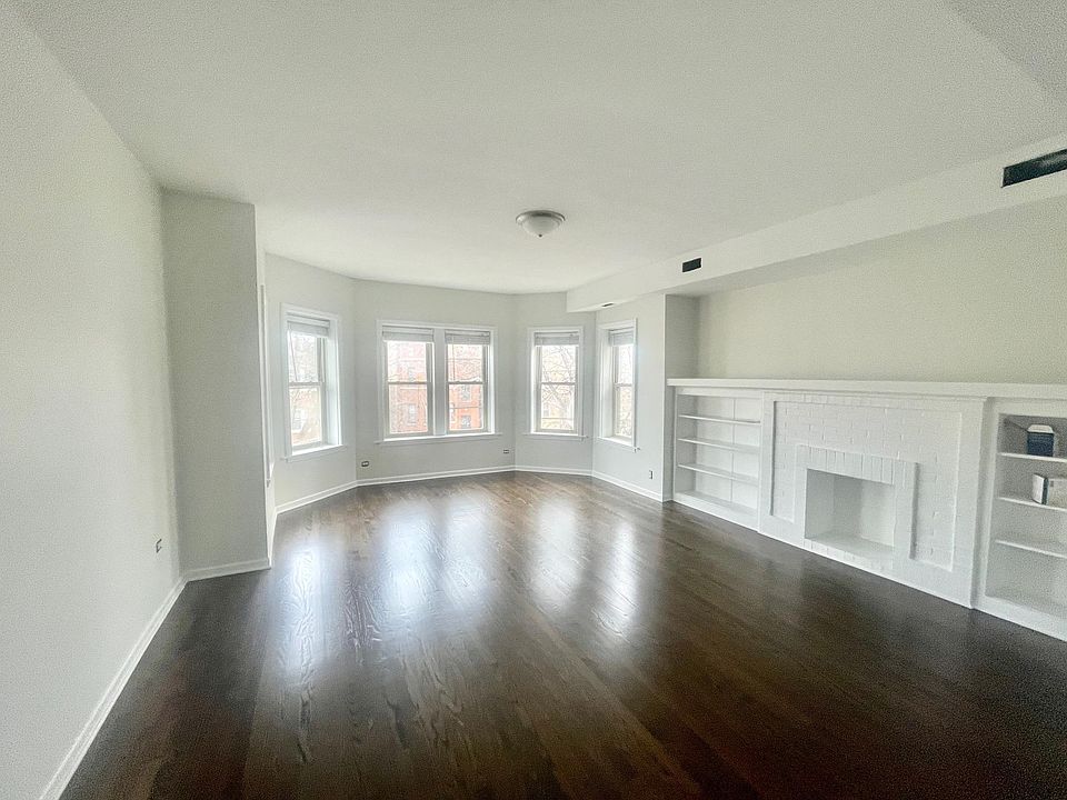 1st image of 6444 N Oakley Ave #3
