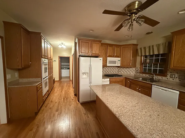 2764 Rising Meadow Dr — Photo 8