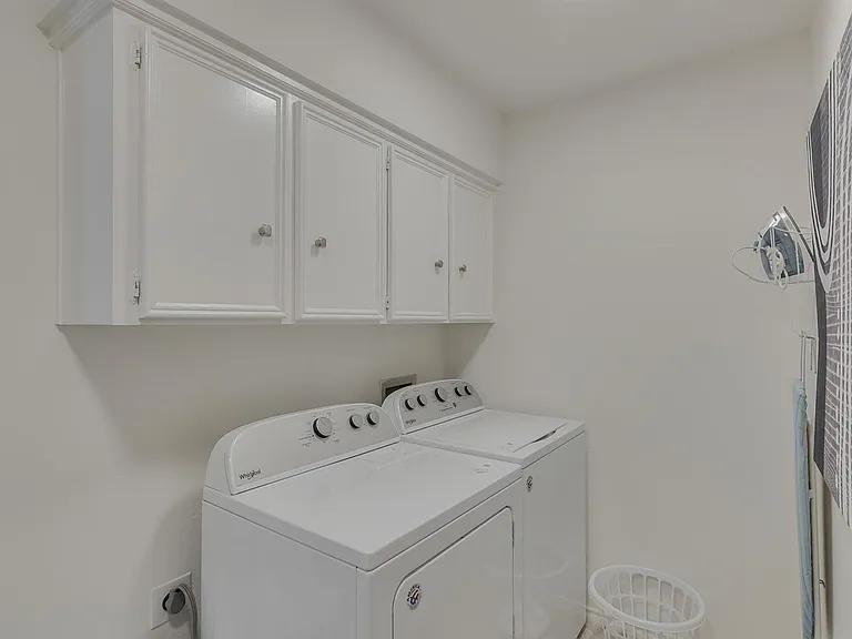 4224 Shady Bend Dr — Photo 45