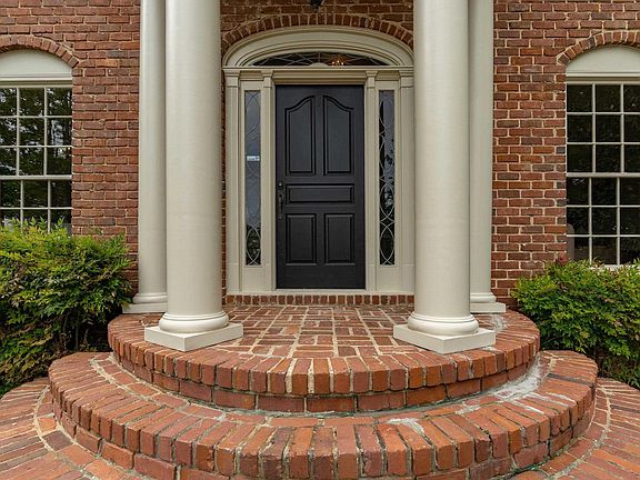 5th image of 3028 Westmoreland Dr