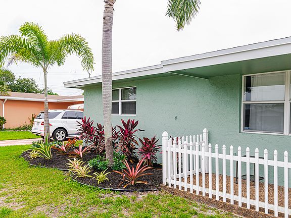 4th image of 8570 NW 15th Ct