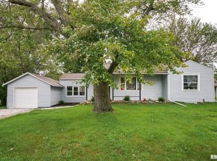 111 Albert St, Washington, IL 61571