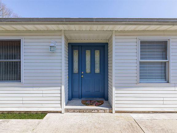 2nd image of 416 Village Cir N #416